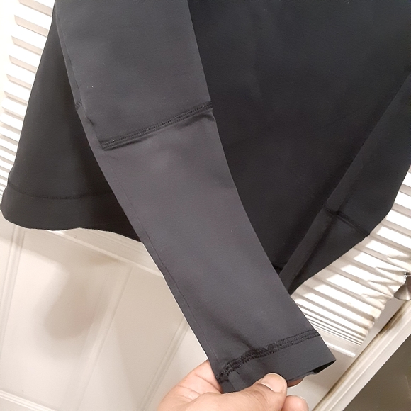 Lululemon long sleeves pullover sweaters  . Size  small - Picture 5 of 15